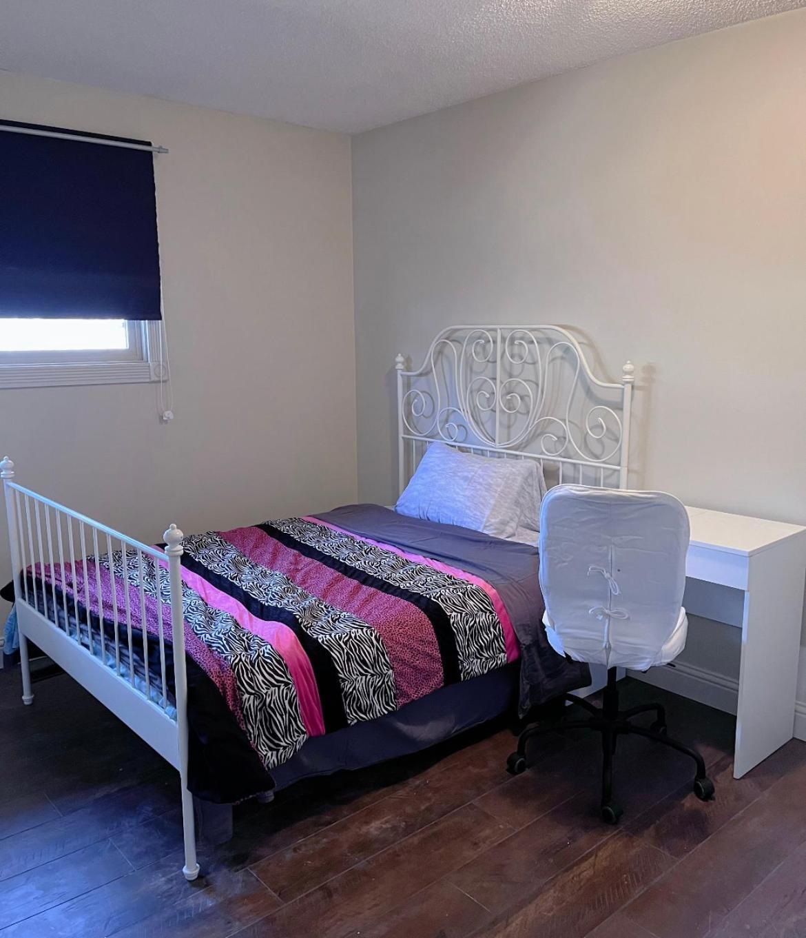 Apartmán Calgary-Banff House Close Lrt&Dt&Free Parking Exteriér fotografie
