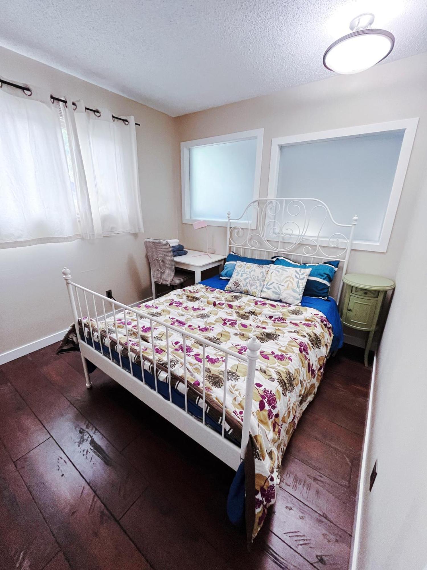 Apartmán Calgary-Banff House Close Lrt&Dt&Free Parking Exteriér fotografie